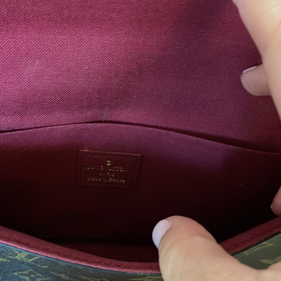Louis Vuitton Felicie Pouchette Cluch/Crossbody with matching insert - Picture 2 of 5